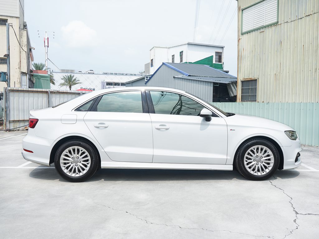 Audi 2016 A3 Sedan 30 TFSI 1.4L1