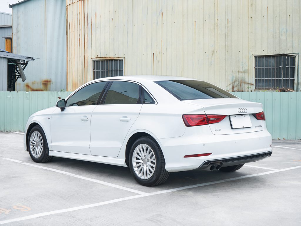 Audi 2016 A3 Sedan 30 TFSI 1.4L4