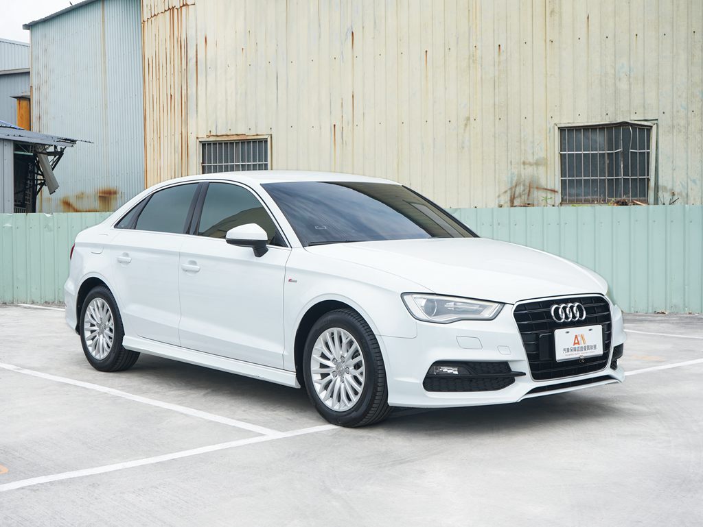 Audi 2016 A3 Sedan 30 TFSI 1.4L0