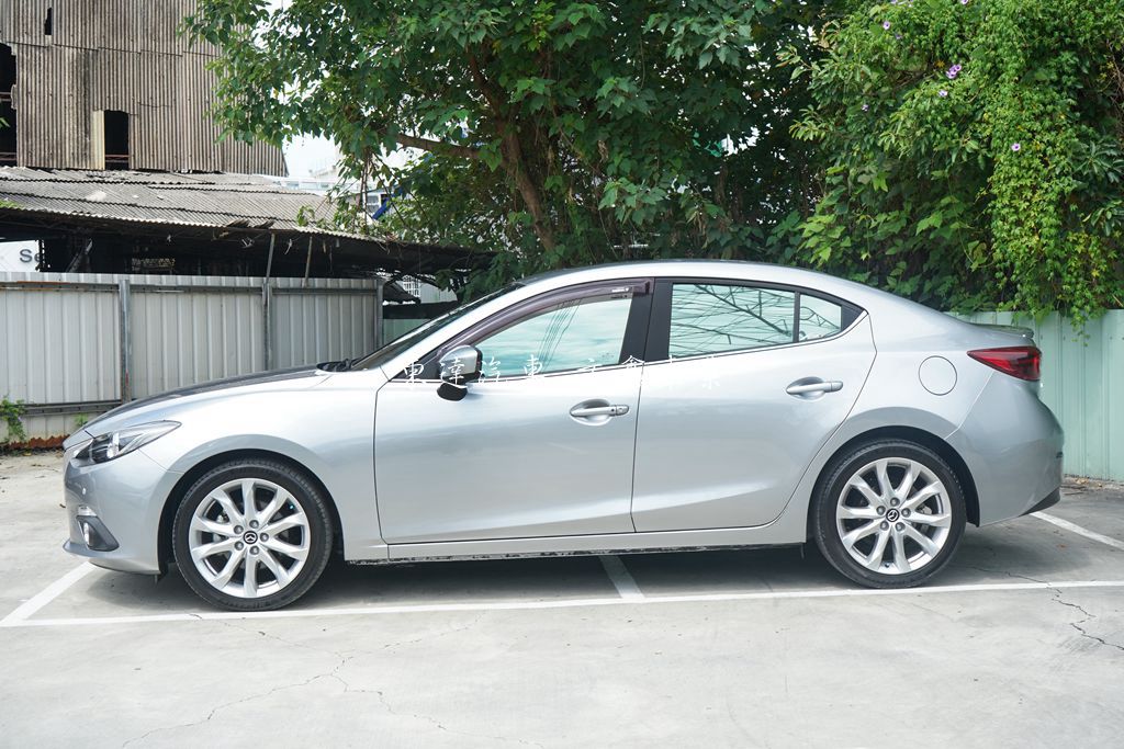 MAZDA 2015年 馬3 四門 2.0頂級型 7