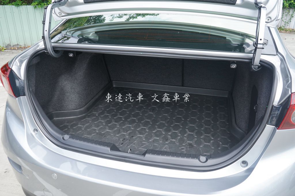 MAZDA 2015年 馬3 四門 2.0頂級型 8