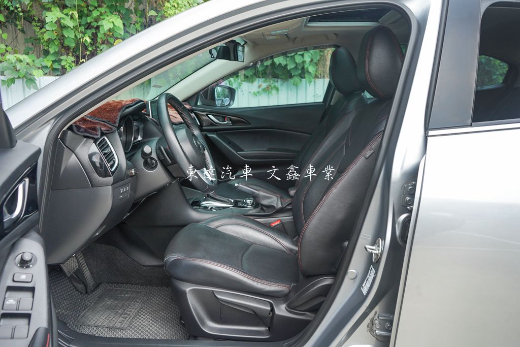 MAZDA 2015年 馬3 四門 2.0頂級型 9