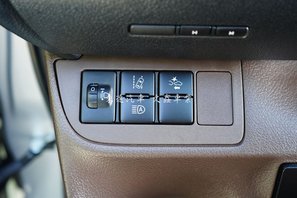 TOYOTA 2023 SIENTA 1.8豪華Plus14