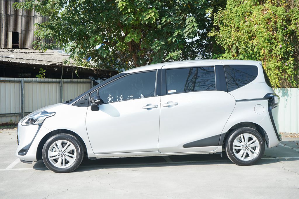TOYOTA 2023 SIENTA 1.8豪華Plus7