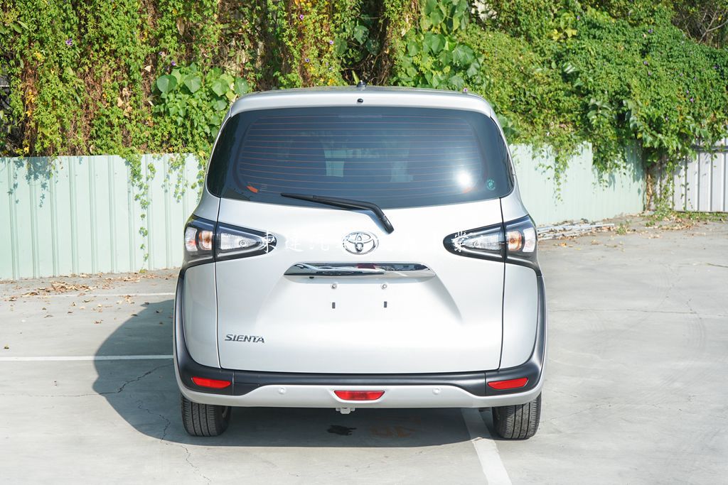 TOYOTA 2023 SIENTA 1.8豪華Plus5