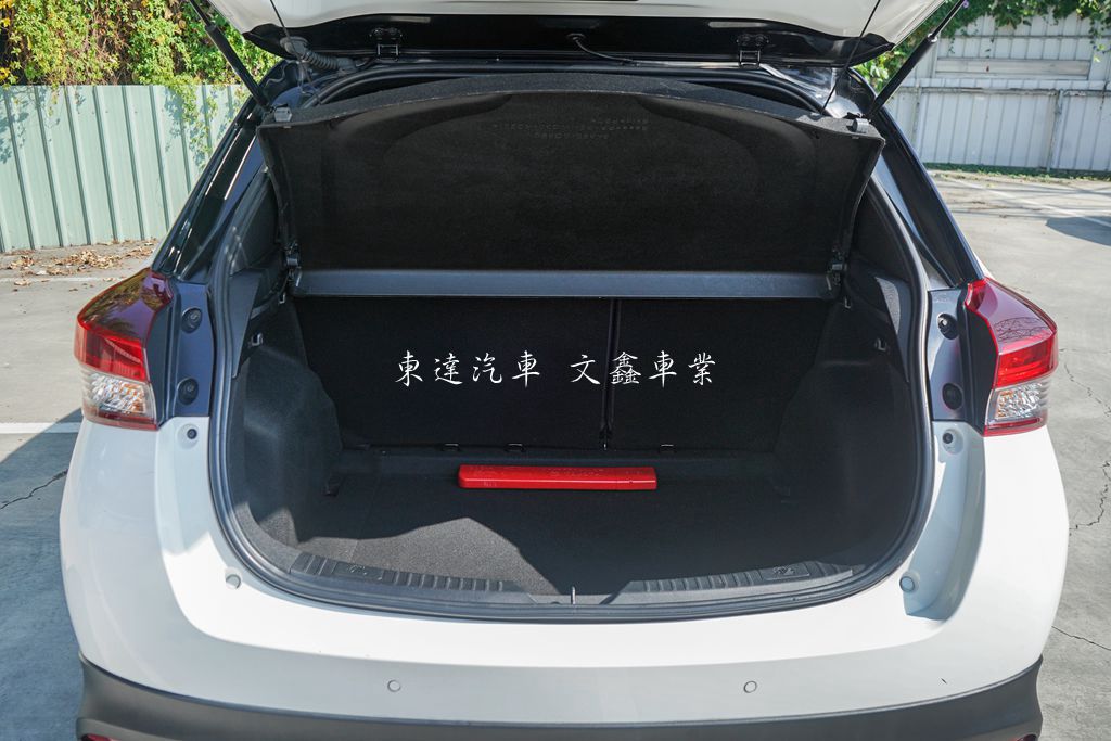 TOYOTA 2022 YARIS 1.5S8