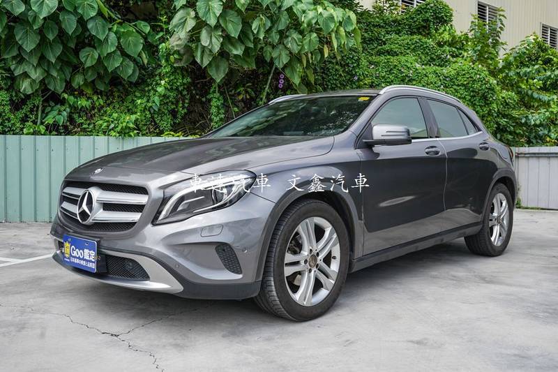 賓士 GLA200d中古車