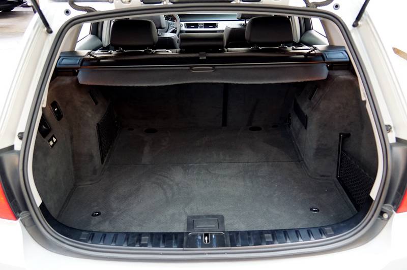 11年bmw 3d Touring 寶馬 Bmw Goo中古車台南二手車買賣中古車銀行貸款bmw 寶馬2手車訊 東達汽車