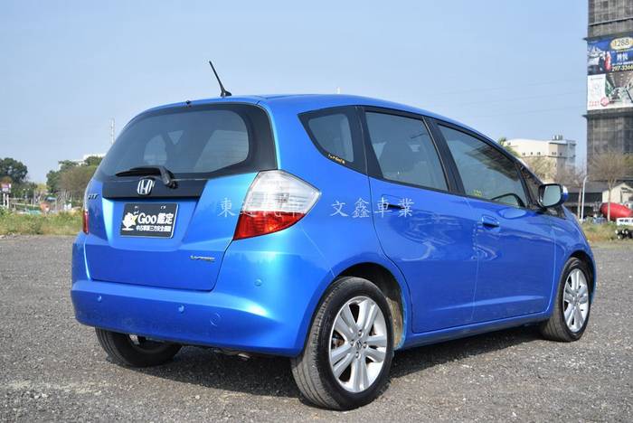 2011 fit -09