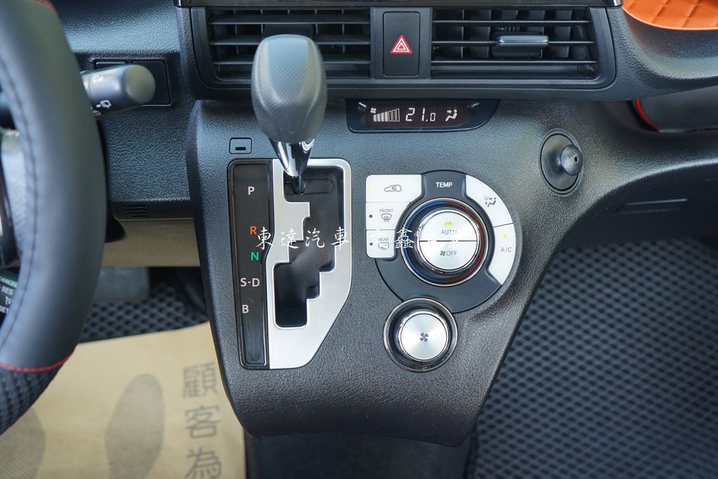 Toyota 2017 Sienta 5人座 1.8豪華19