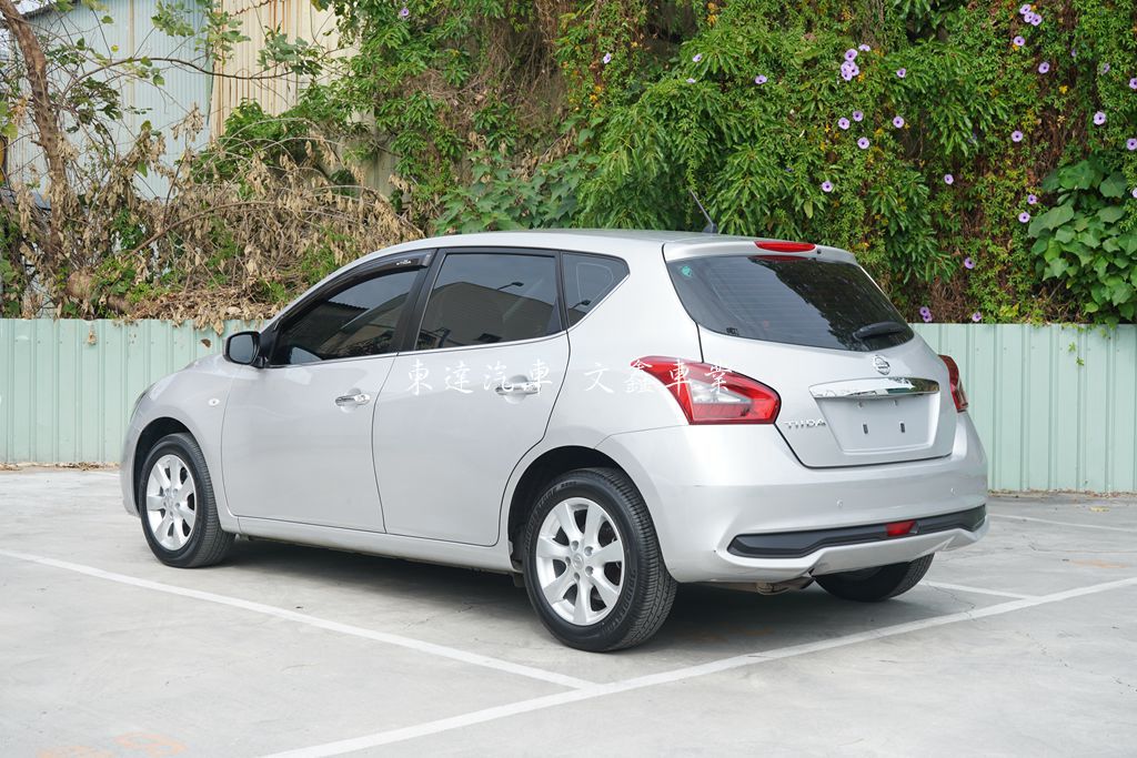 Nissan 2022 Tiida 5D 1.6豪華版6