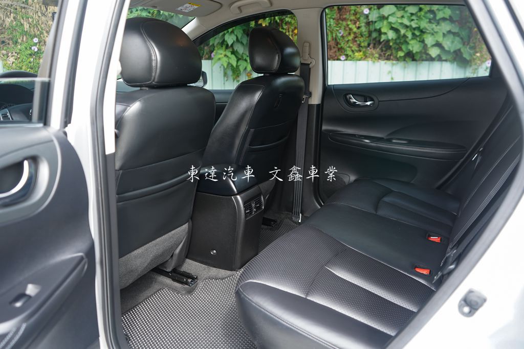 Nissan 2022 Tiida 5D 1.6豪華版11