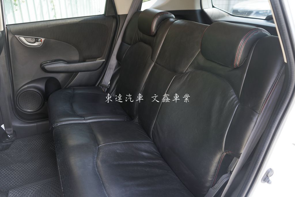 Honda 2012年 Fit 1.5 VTi12