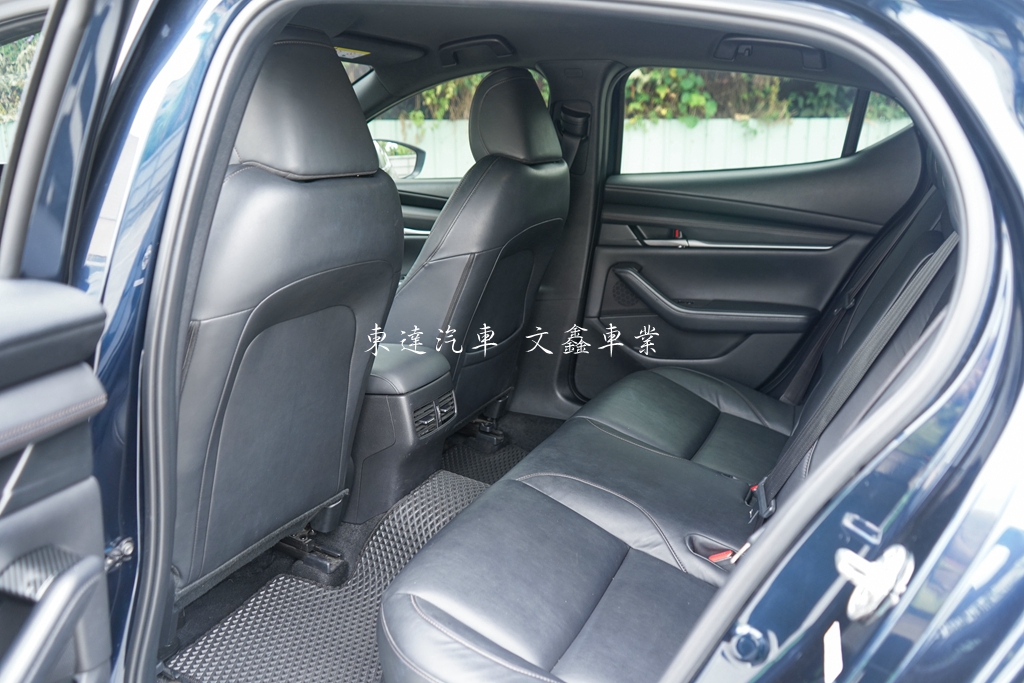 MAZDA 2021年馬3 5D 2.0頂級型11