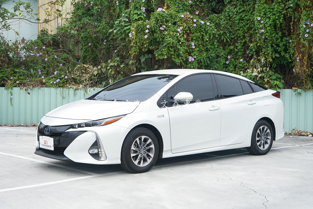 TOYOTA 2022年 PRIUS PHV 1.8 旗艦0