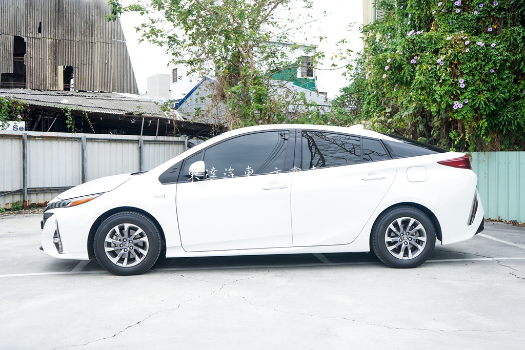 TOYOTA 2022年 PRIUS PHV 1.8 旗艦7