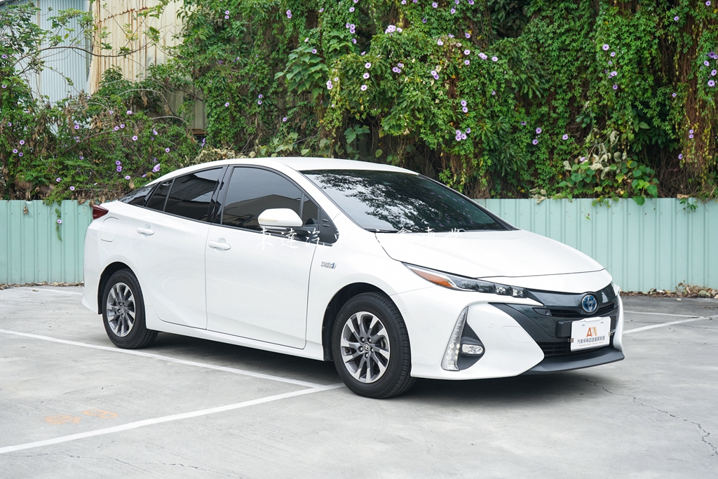 TOYOTA 2022年 PRIUS PHV 1.8 旗艦2