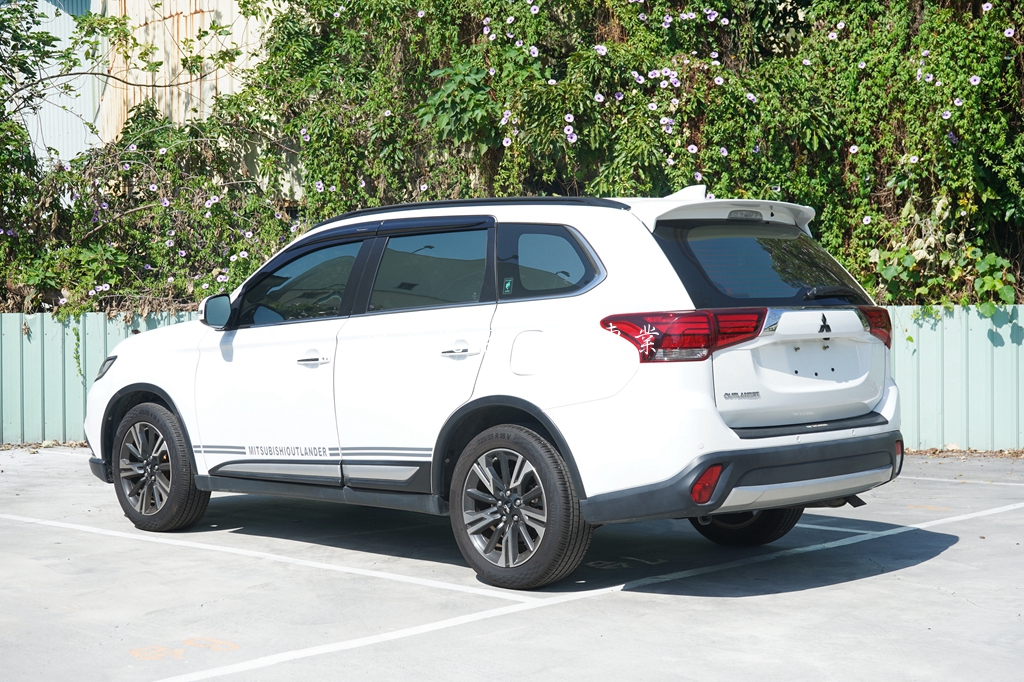 三菱 2021 Outlander 五人座 2.4尊貴型5