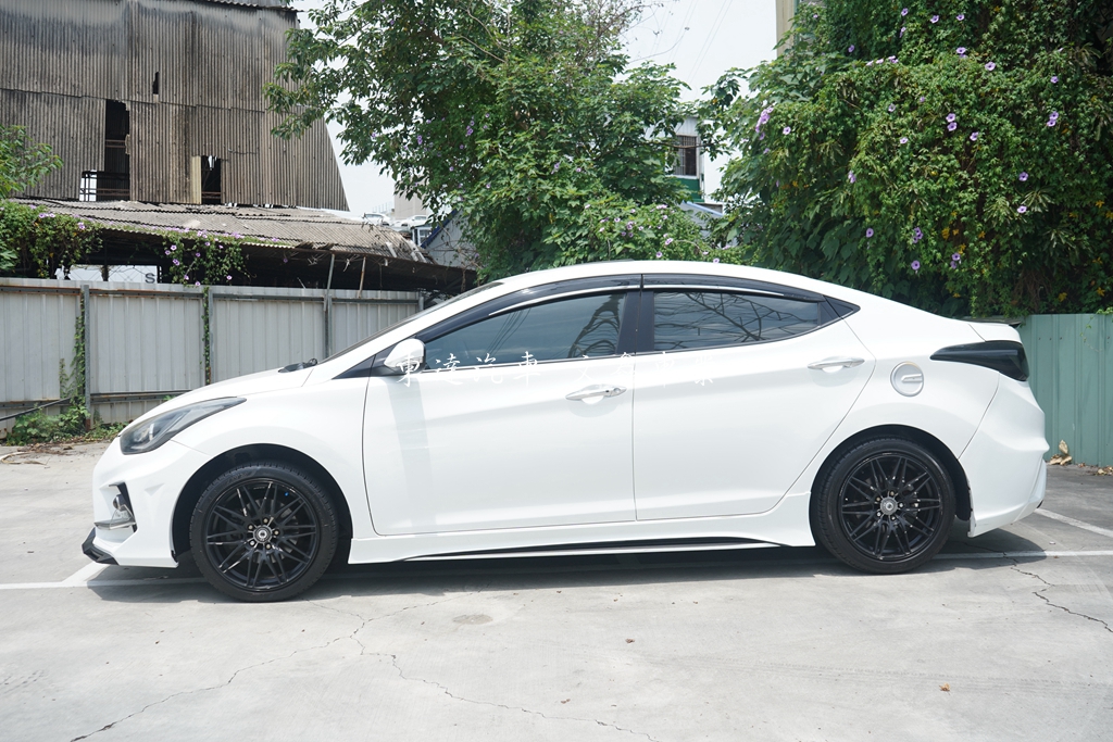 現代 2014 ELANTRA 1.8 GLS旗艦型7