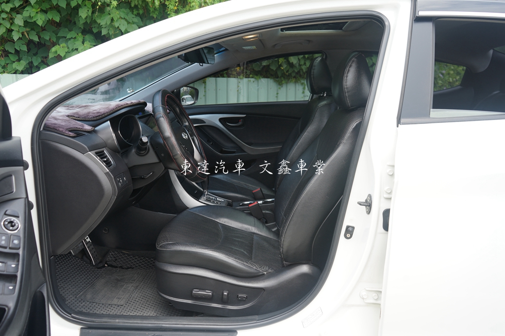 現代 2014 ELANTRA 1.8 GLS旗艦型9