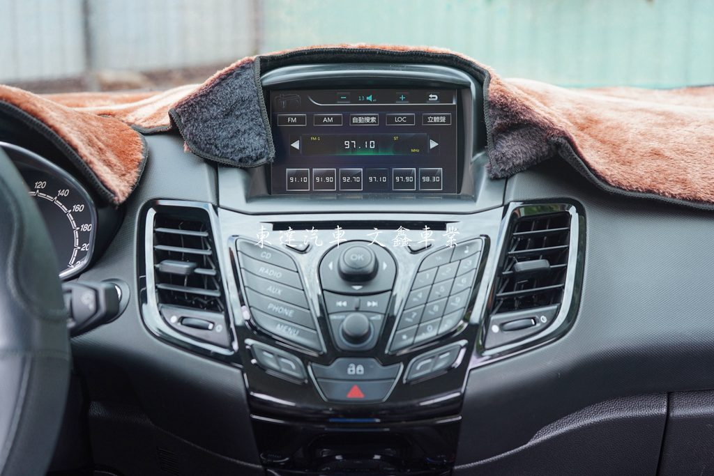 福特 2014 Fiesta 1.0 EcoBoost運動型17