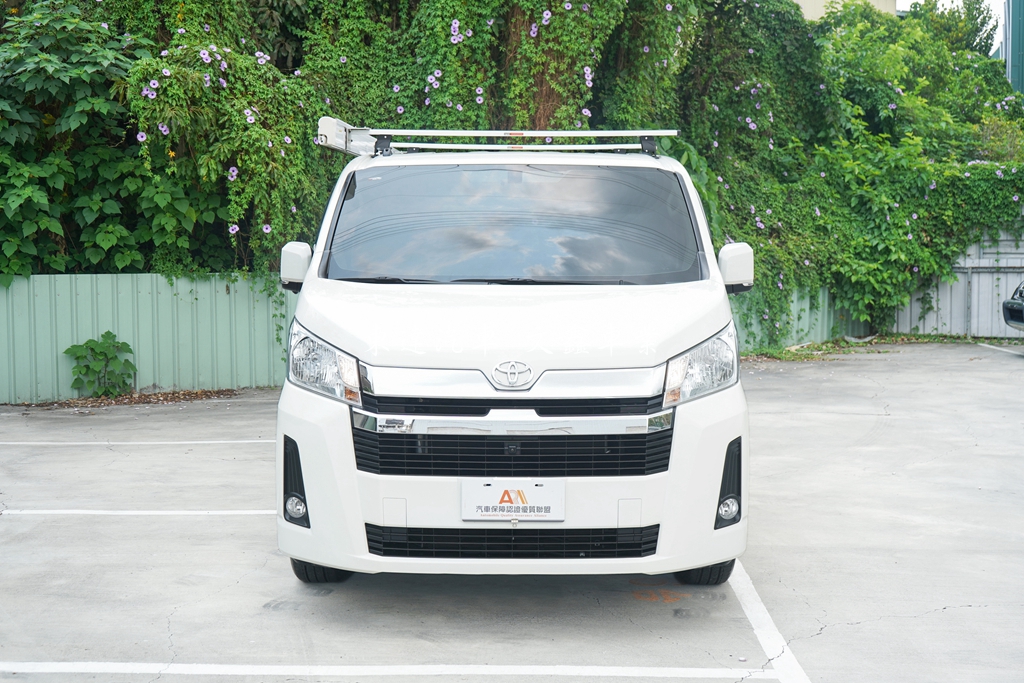 TOYOTA 2024 HIACE 2.8L1