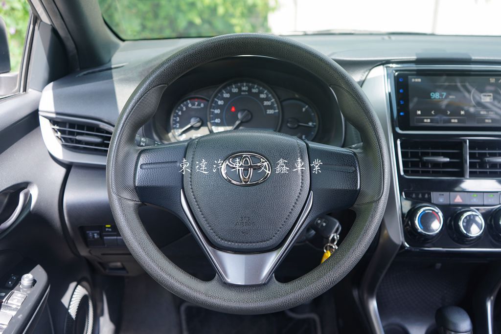 TOYOTA 2023 YARIS 1.5經典 12
