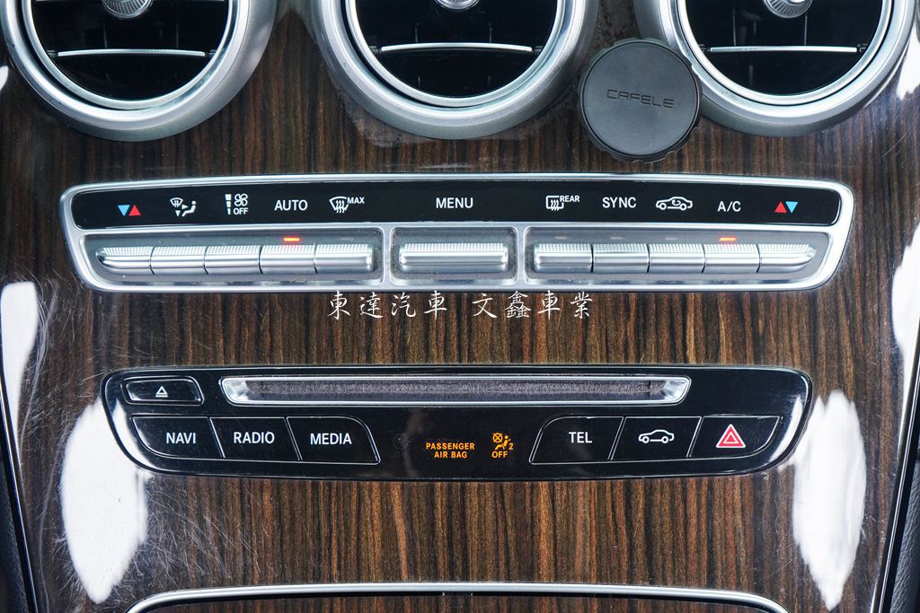 M-BENZ 2017年 GLC300 4MATIC 2.0L 16