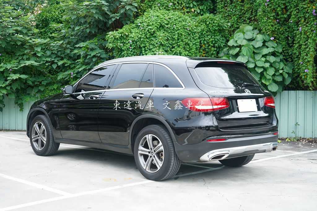 M-BENZ 2017年 GLC300 4MATIC 2.0L 6
