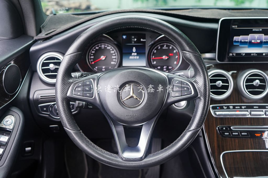 M-BENZ 2017年 GLC300 4MATIC 2.0L 12