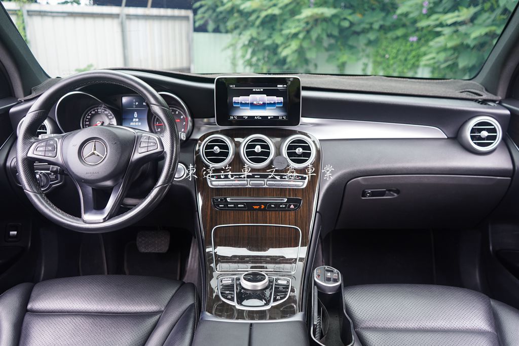 M-BENZ 2017年 GLC300 4MATIC 2.0L 11