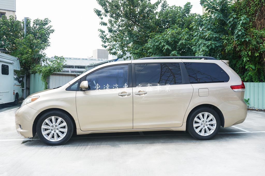 TOYOTA 2010 SIENNA 3.5 LIMITED｜豪華七人座7