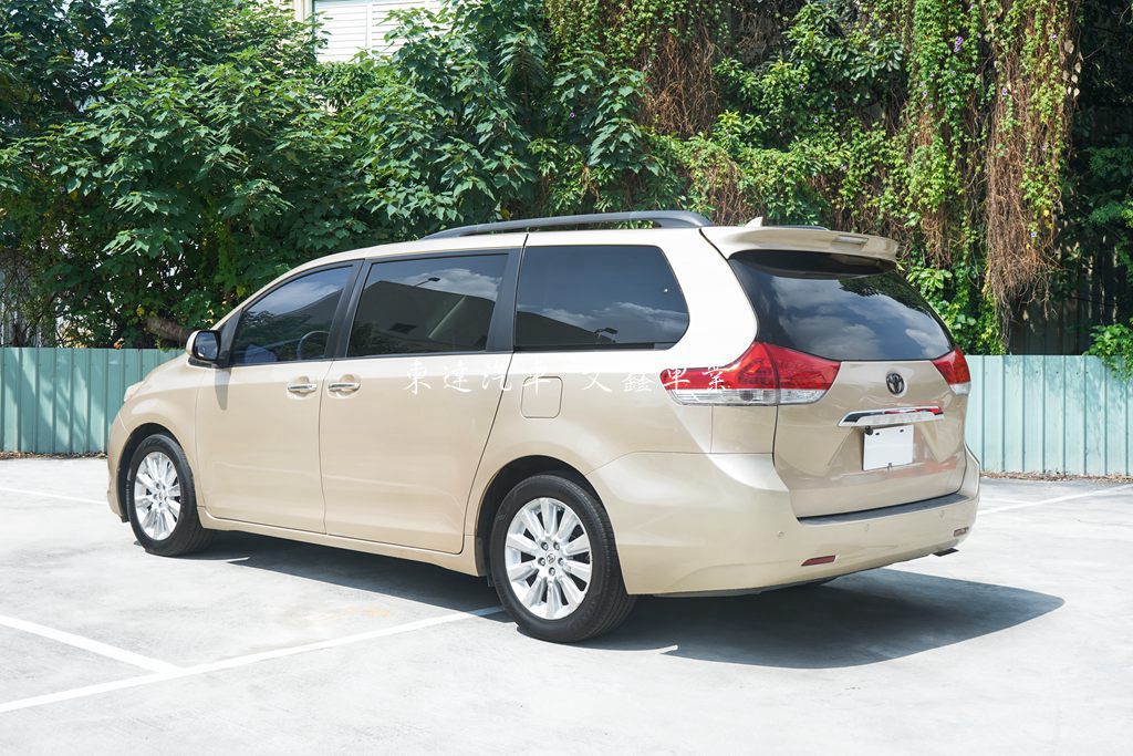 TOYOTA 2010 SIENNA 3.5 LIMITED｜豪華七人座6