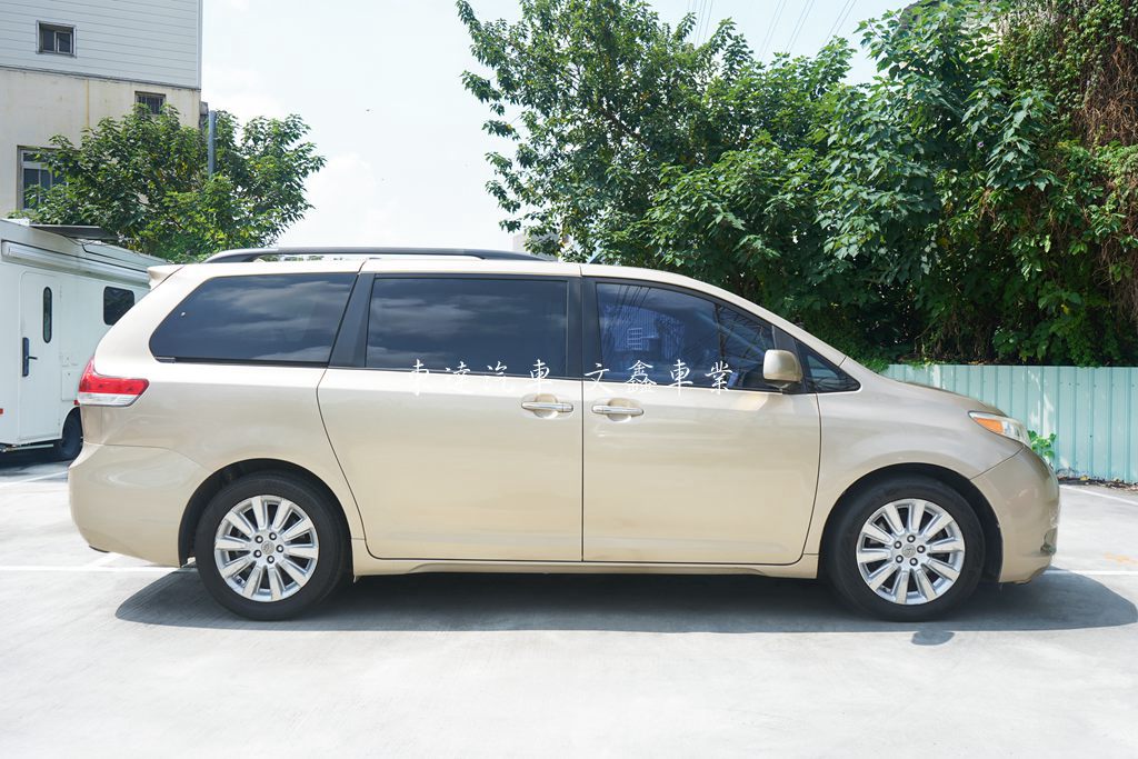 TOYOTA 2010 SIENNA 3.5 LIMITED｜豪華七人座3
