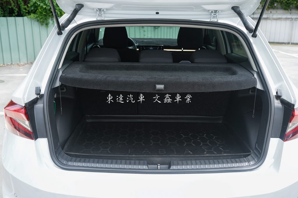 SKODA 2024 Fabia 1.0 TSI豪華動能版8