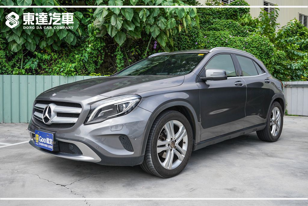 2015年 賓士 GLA200D 2.1灰