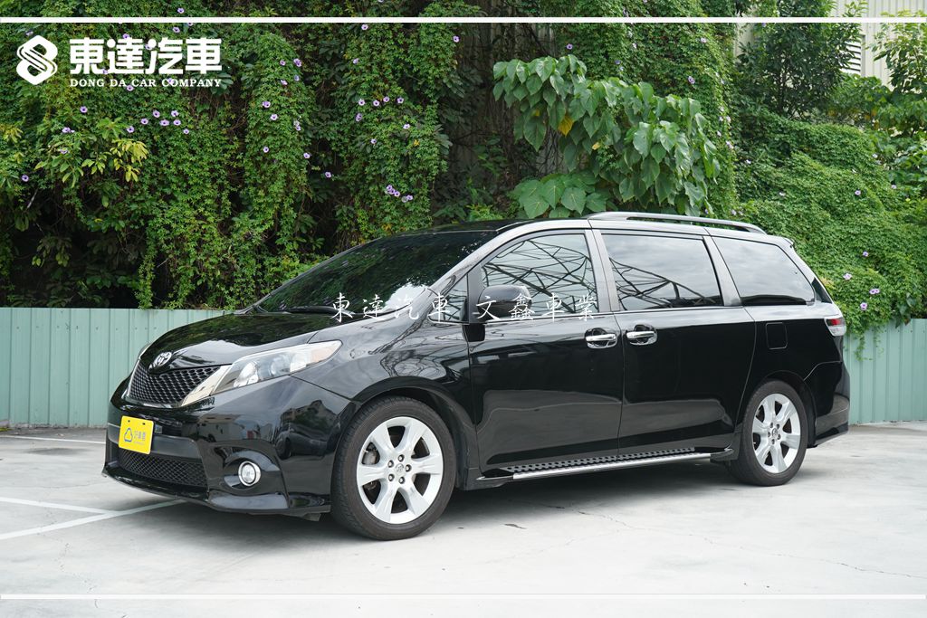 TOYOTA SIENNA SE 3.5L 2013年式