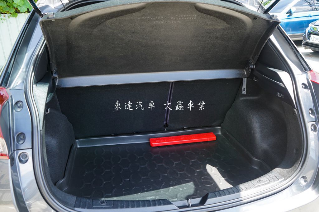 TOYOTA 2022 YARIS S版 1.5L 8