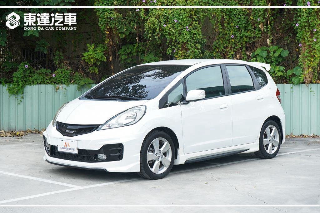 HONDA 2014 FIT 1.5VTi-S