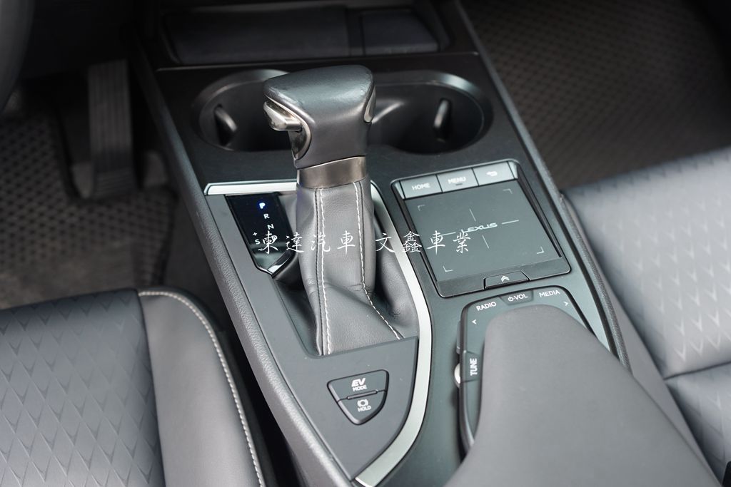 LEXUS 2019年 UX250h 2.0豪華版18