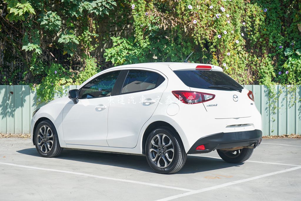 2016 Mazda 2 1.5尊貴型6