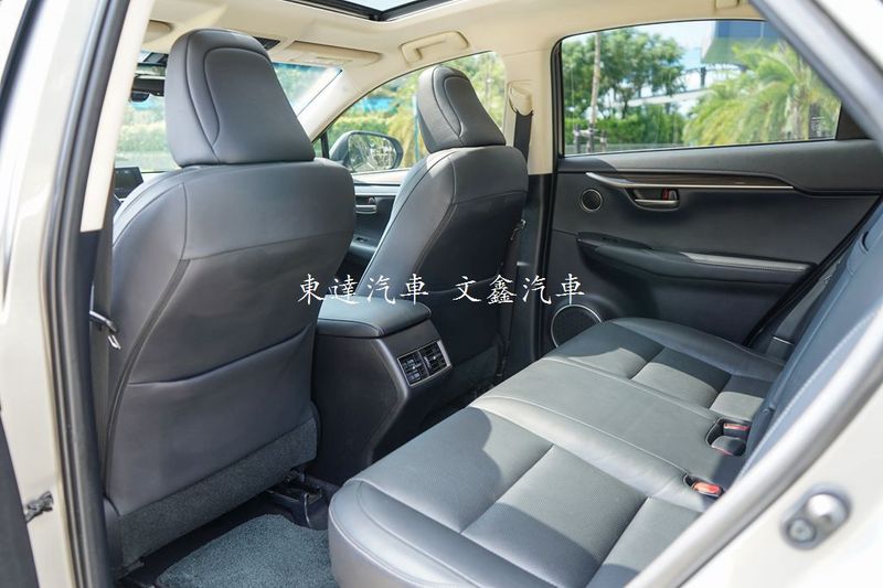 LEXUS NX200T 2.0L 2015年10